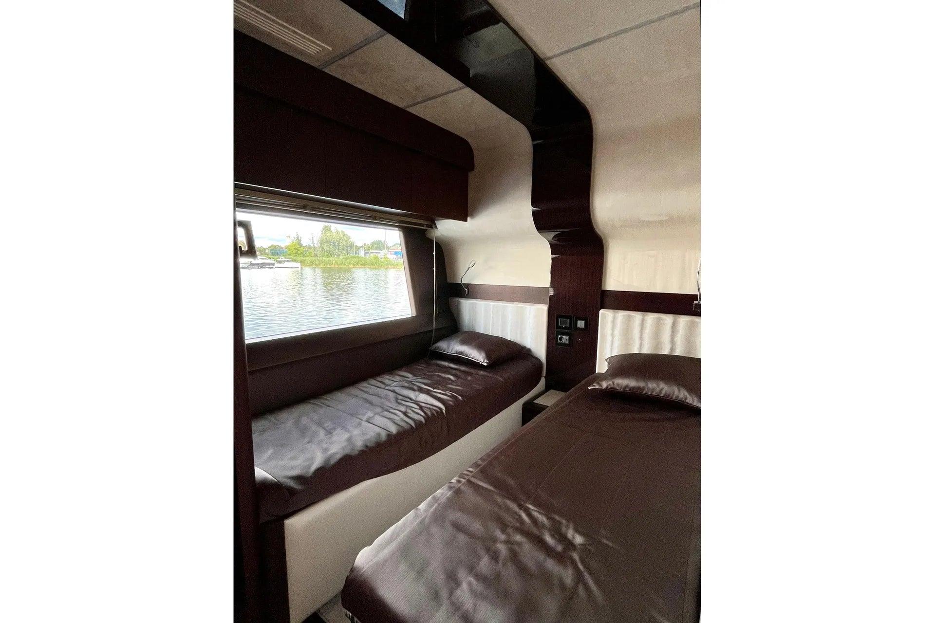 GALEON 700 SKY