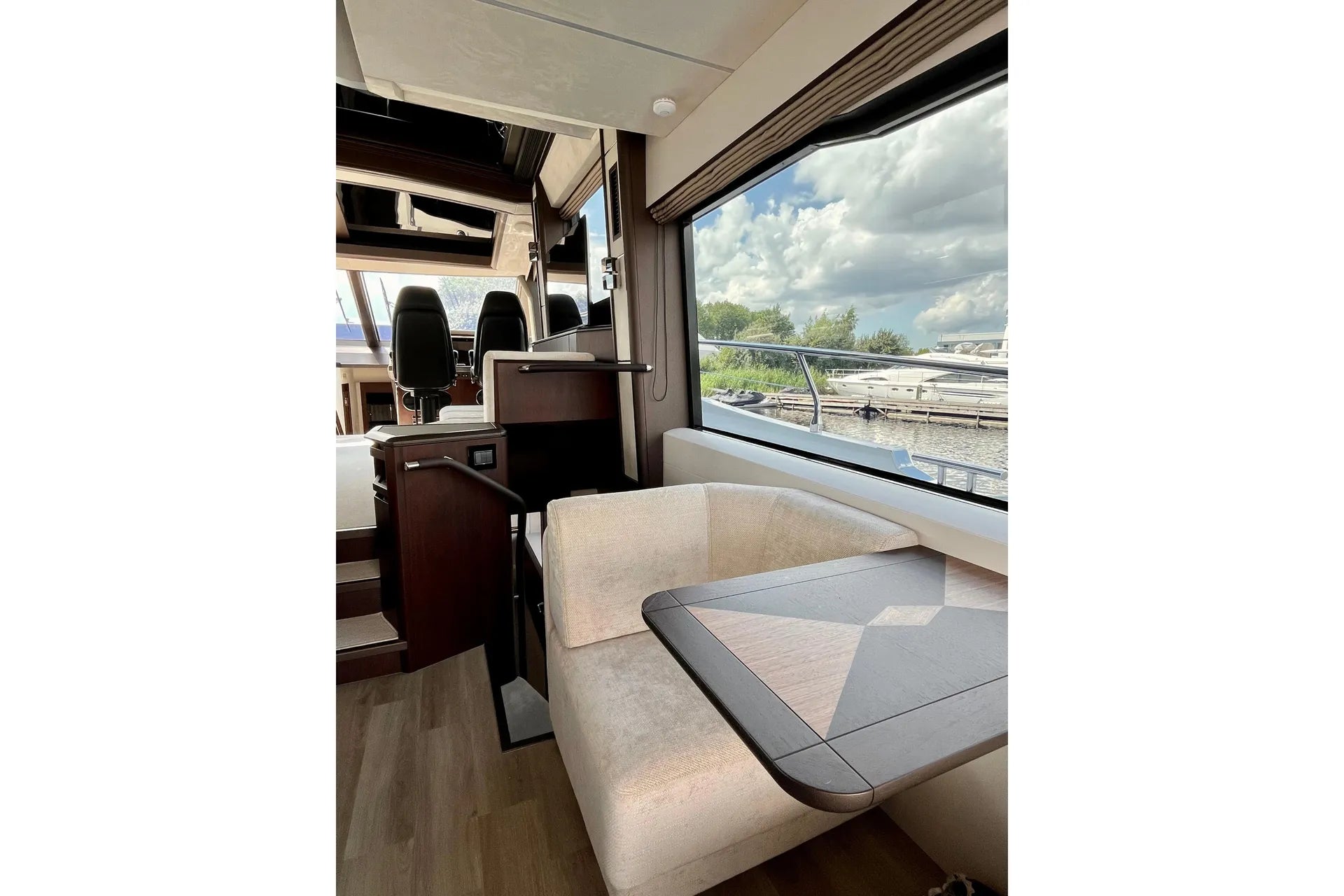 GALEON 700 SKY